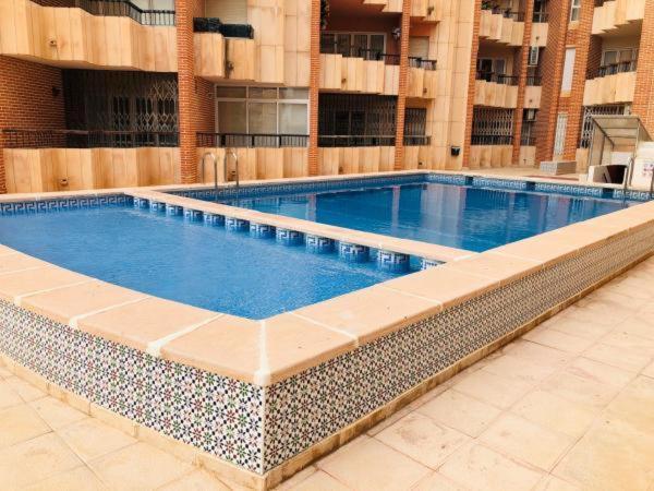 AMAZING SUNNY FLAT WITH BALCONY POOL two MINS FROM THE BEACH Torrevieja Zewnętrze zdjęcie