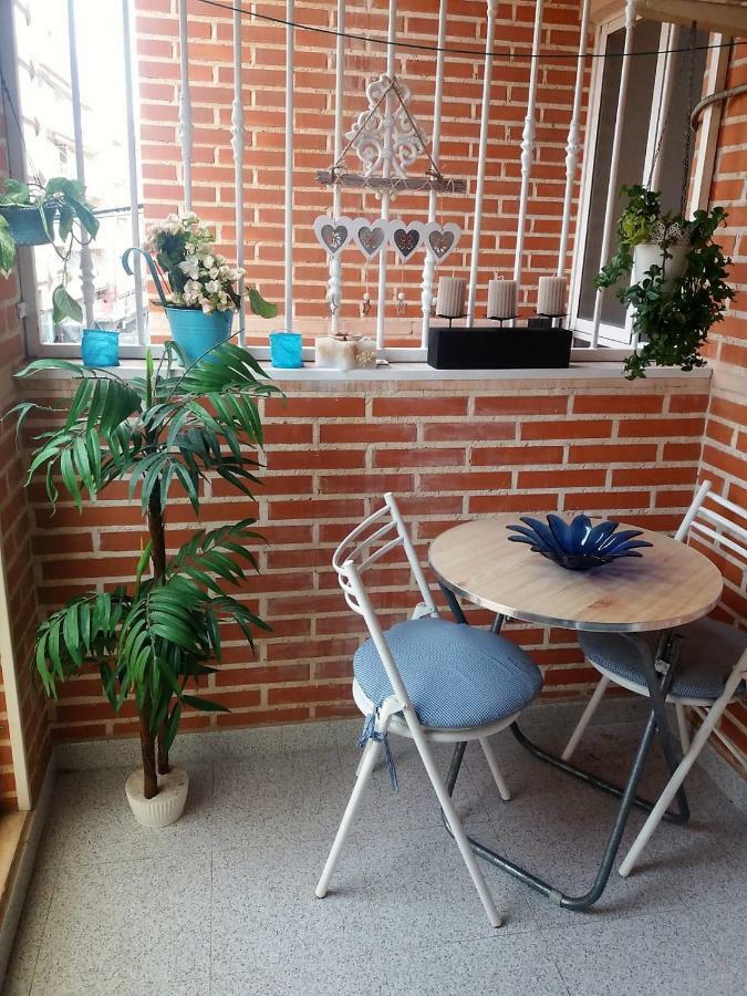 AMAZING SUNNY FLAT WITH BALCONY POOL two MINS FROM THE BEACH Torrevieja Zewnętrze zdjęcie