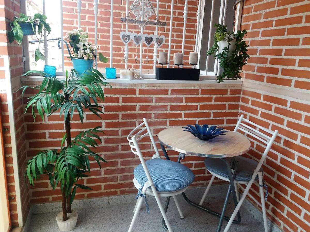 AMAZING SUNNY FLAT WITH BALCONY POOL two MINS FROM THE BEACH Torrevieja Zewnętrze zdjęcie